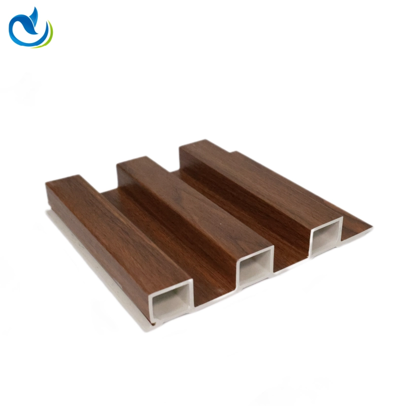 Забор из стеновых панелей из ДПК